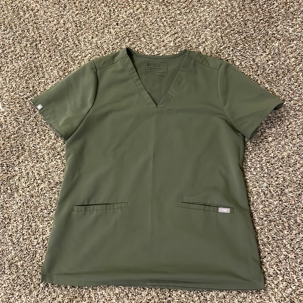 Figs Scrub top